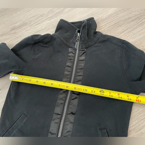 LULULEMON Charcoal Grey Zip up Jacket w/accordion elbows & logo shoulder. - Picture 10 of 12